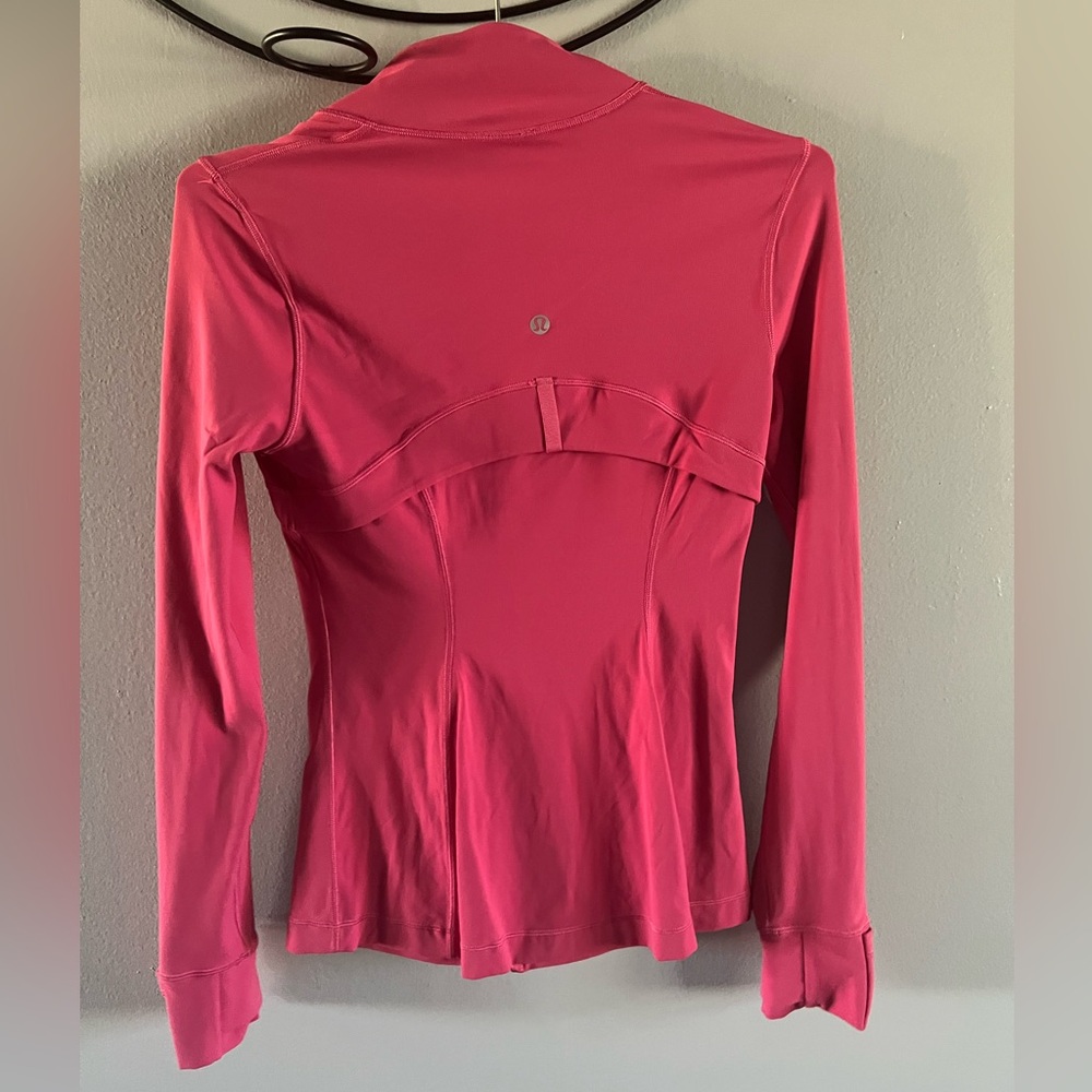 Lululemon Nulu raspberry Cooley Jacket - Picture 6 of 13